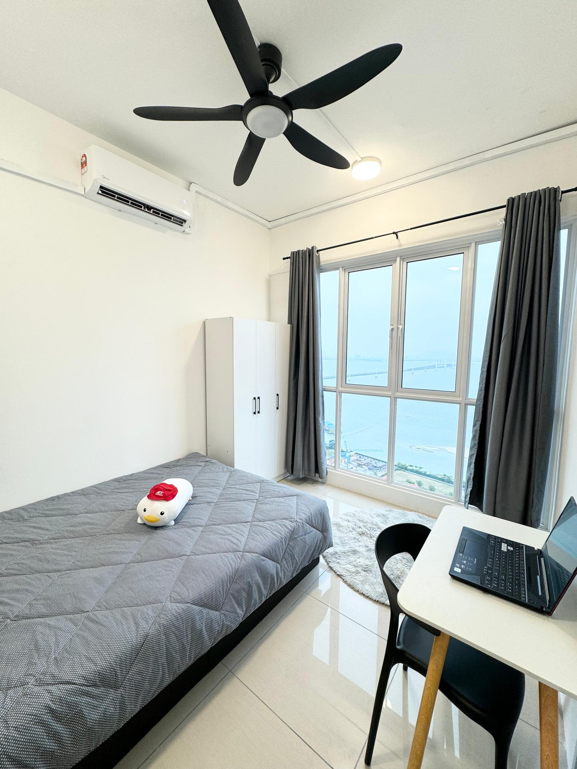 Fully furnished medium-sized room with air conditioning – Bayan Lepas