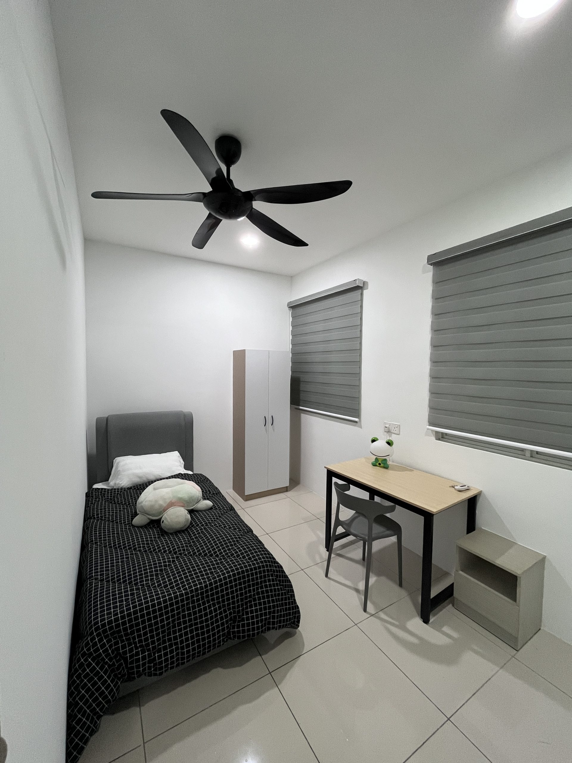Single bed in a fully furnished room for rent in Bayan Lepas